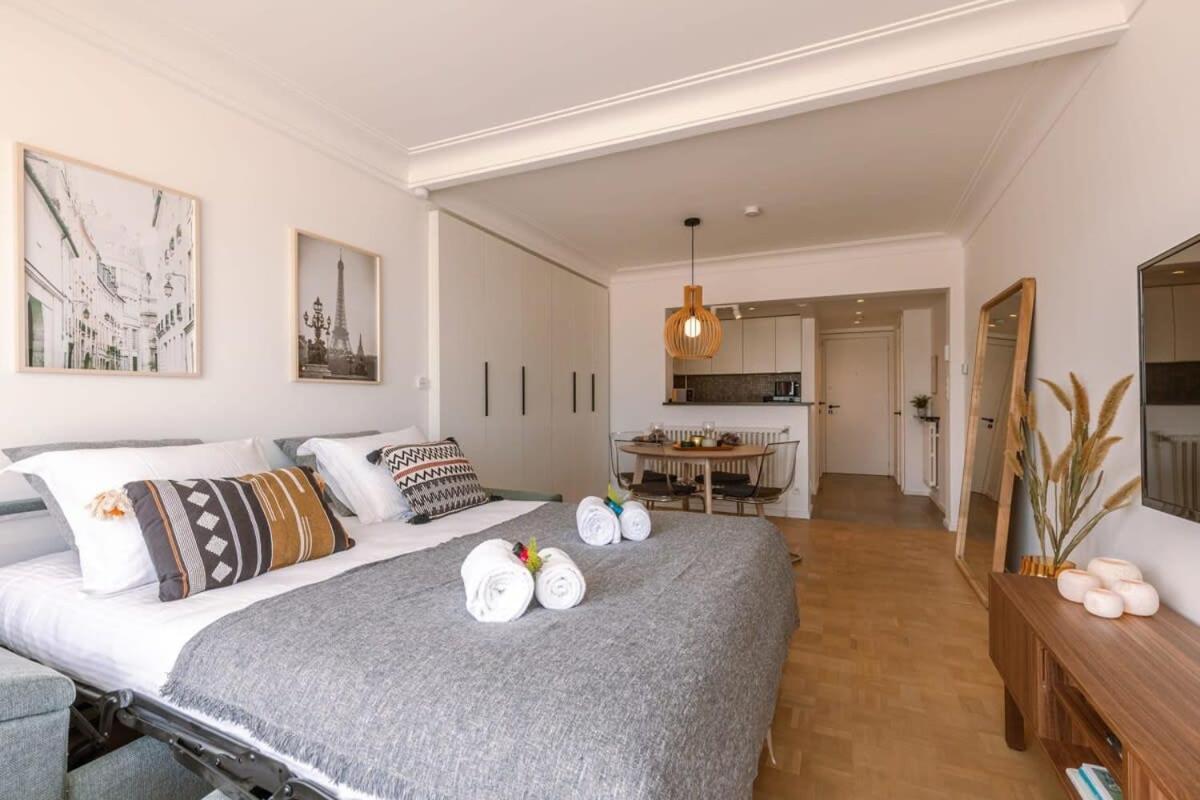 Stunning Studio With Sea-View And Terrace Apartment Knokke-Heist Exterior photo